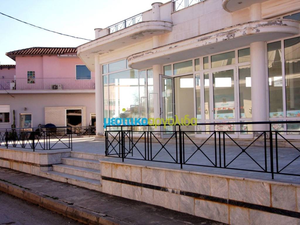 Εσωτερικοι χώροι