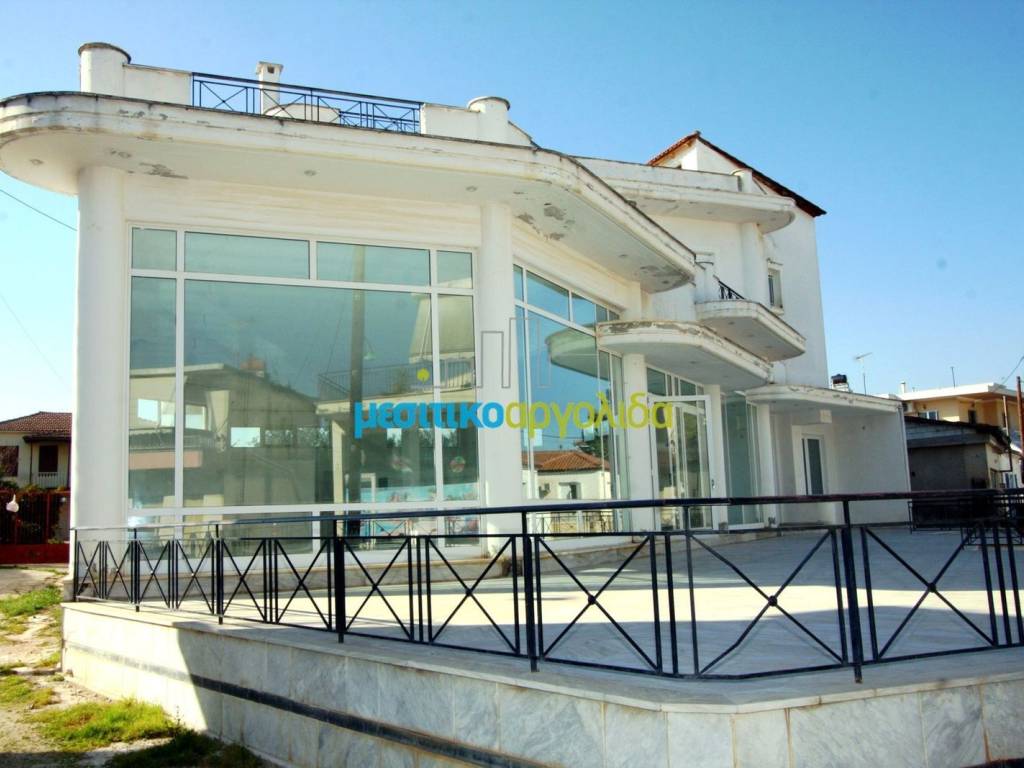 Εσωτερικοι χώροι