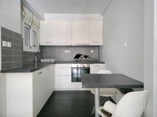 Eniaia koyzina me saloni akribes kataskeyes eniaia me saloni