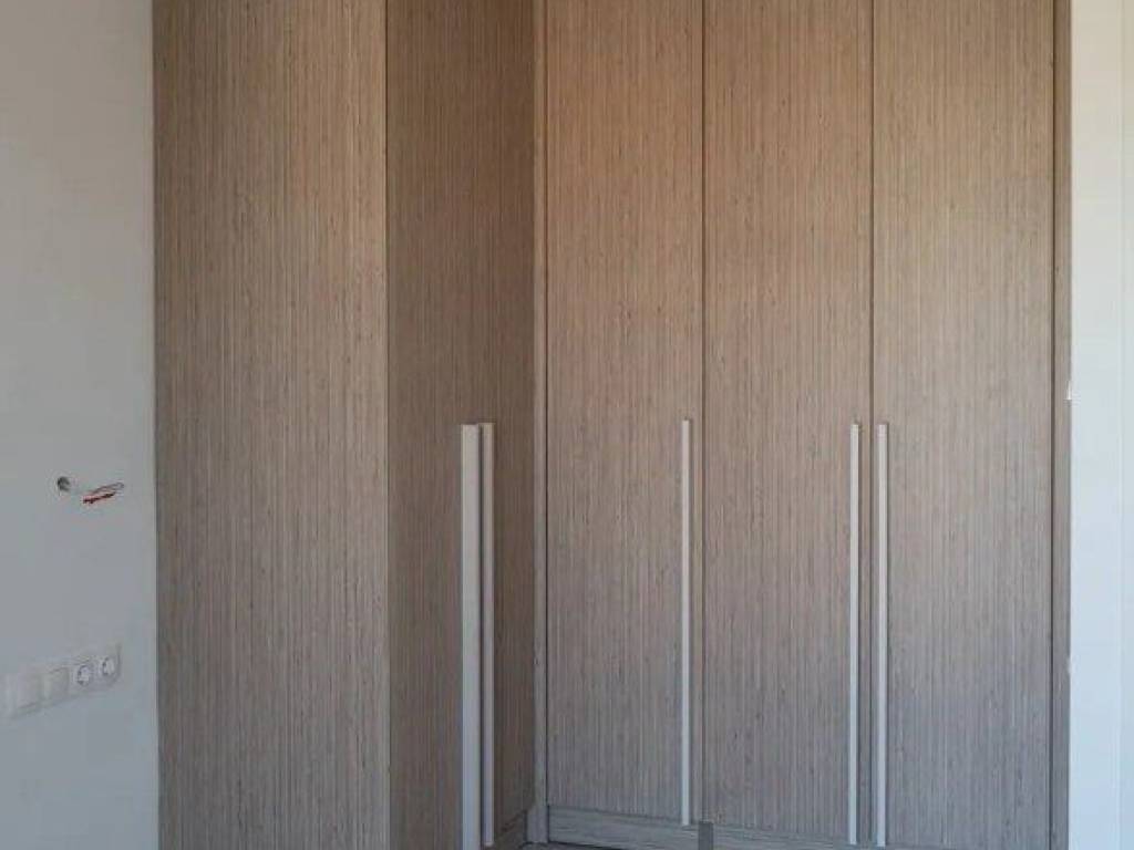 Forumland Real Estate, Ντουλάπες