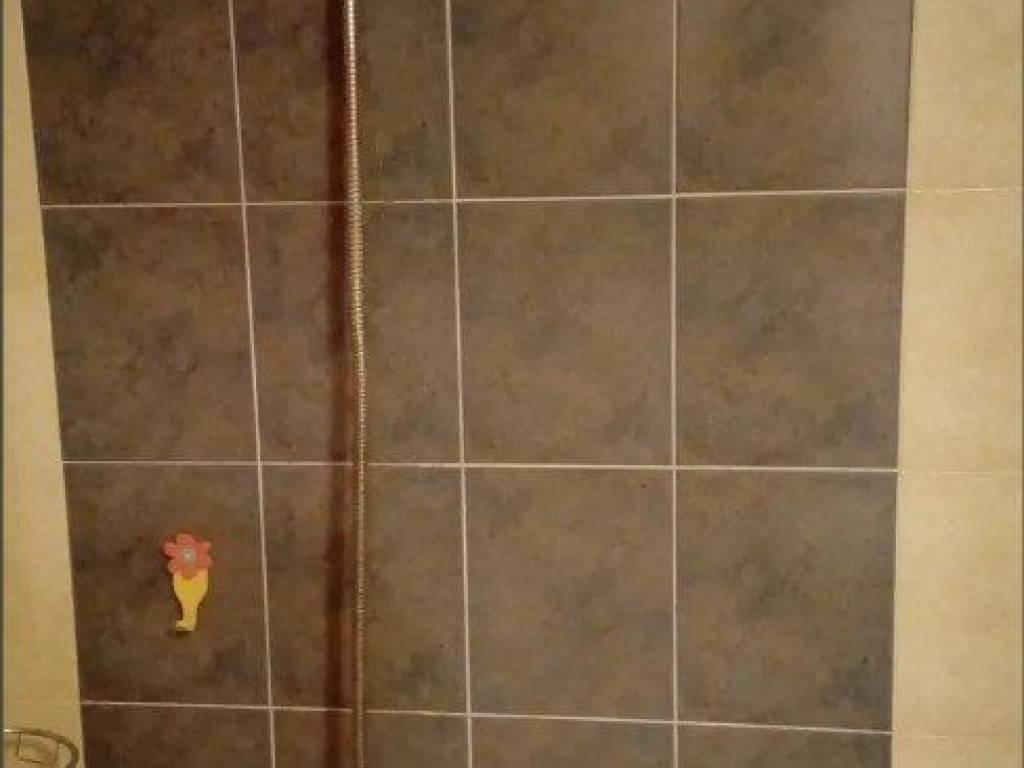 Forumland Real Estate, Μπάνιο