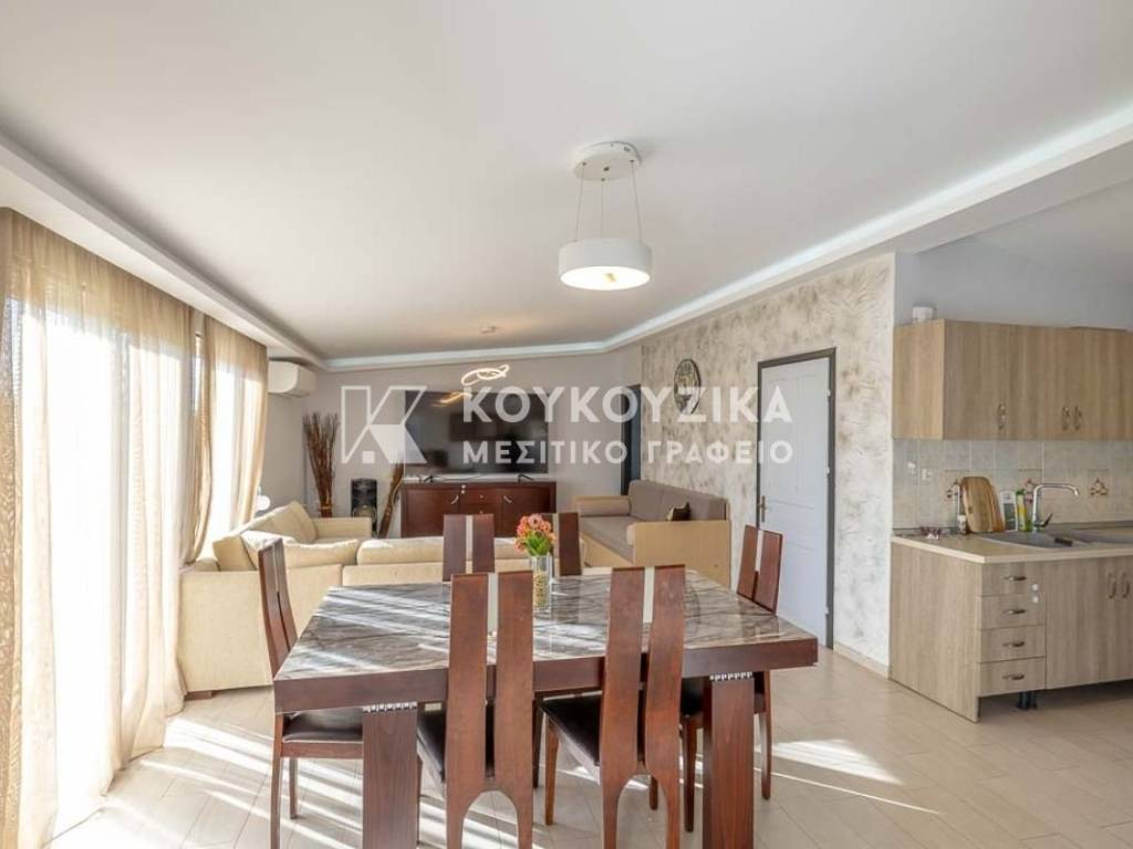 Σαλοκουζίνα