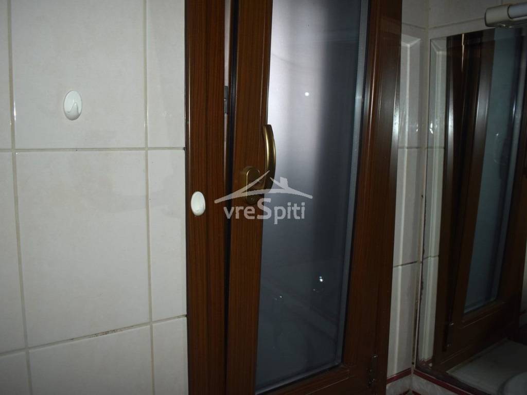 ΠΑΡΑΘΥΡΟ ΛΟΥΤΡΟΥ