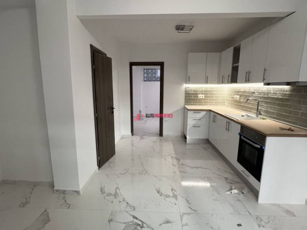 ΣΑΛΟΚΟΥΖΙΝΑ