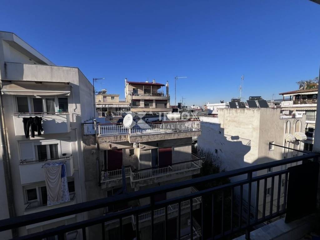 Θέα από μπαλκόνι