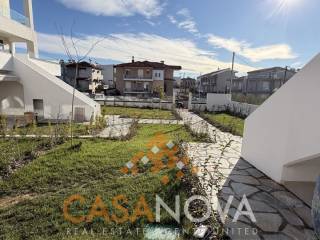 Μπροστινη αυλή