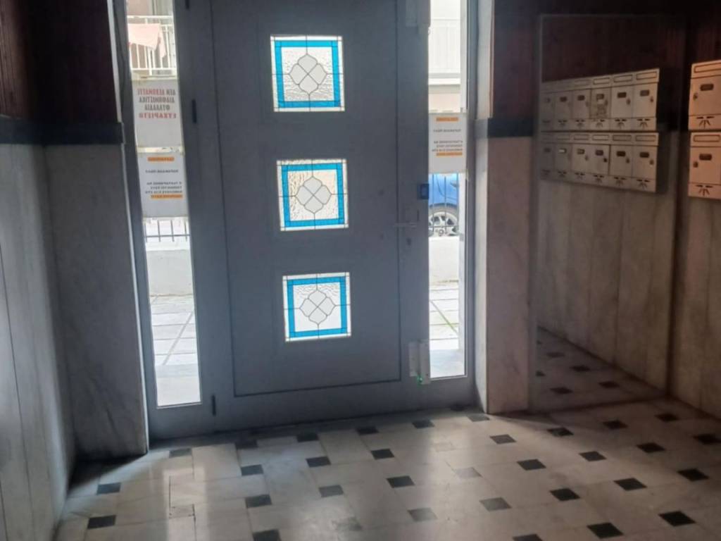 εισοδος οικοδομης