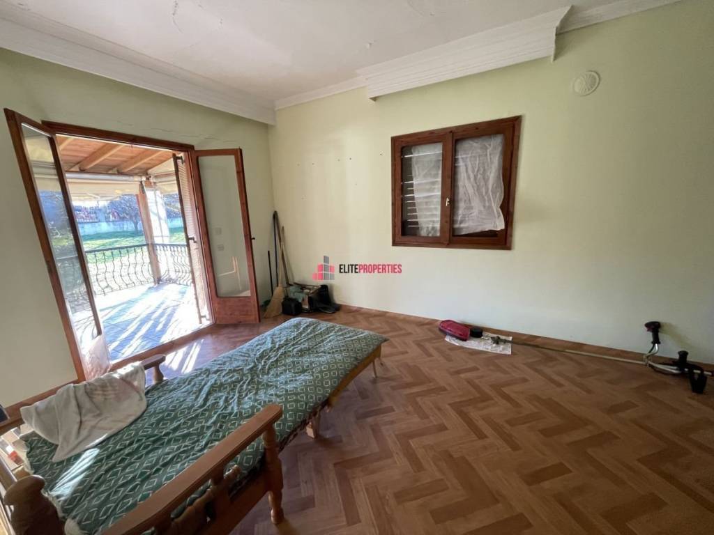 ΣΑΛΟΝΚΟΥΖΙΝΑ