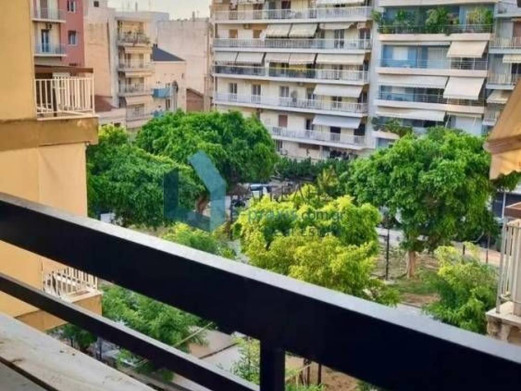 Θέα απο μπαλκόνι