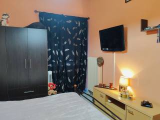 STA DYO Y/D YPARCHEI MPALKONOPORTA