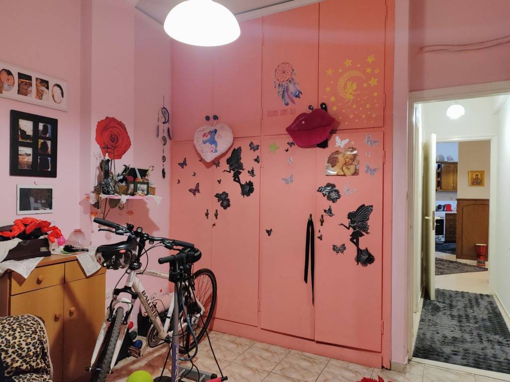 ME ENTOICHISMENES NTOYLAPES