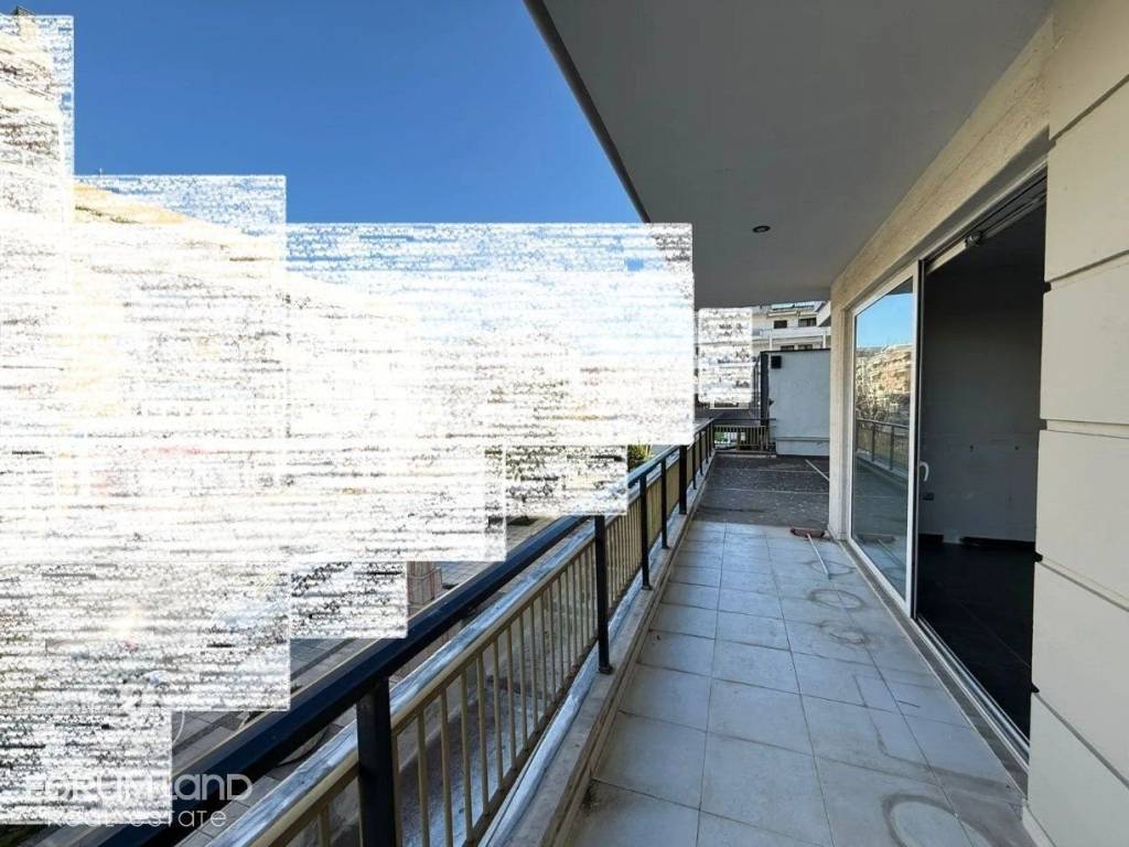 Forumland Real Estate, Βεράντες