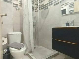 Forumland Real Estate, Μπάνιο