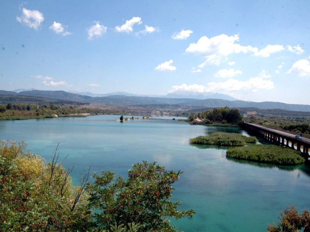 Η ΛΙΜΝΗ ΣΤΡΑΤΟΥ- ΚΟΝΤΑ ΣΤΟ ΑΓΡΙΝΙΟ