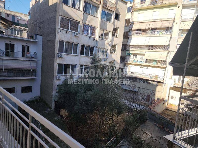 Θέα από μπαλκόνι