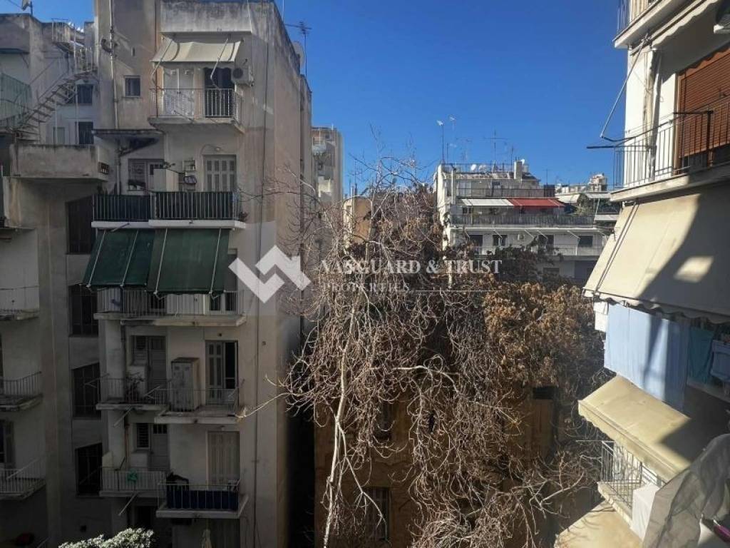 Θέα από μπαλκόνι