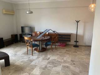 Ενιαίος χώρος σαλόνι-τραπεζαρία