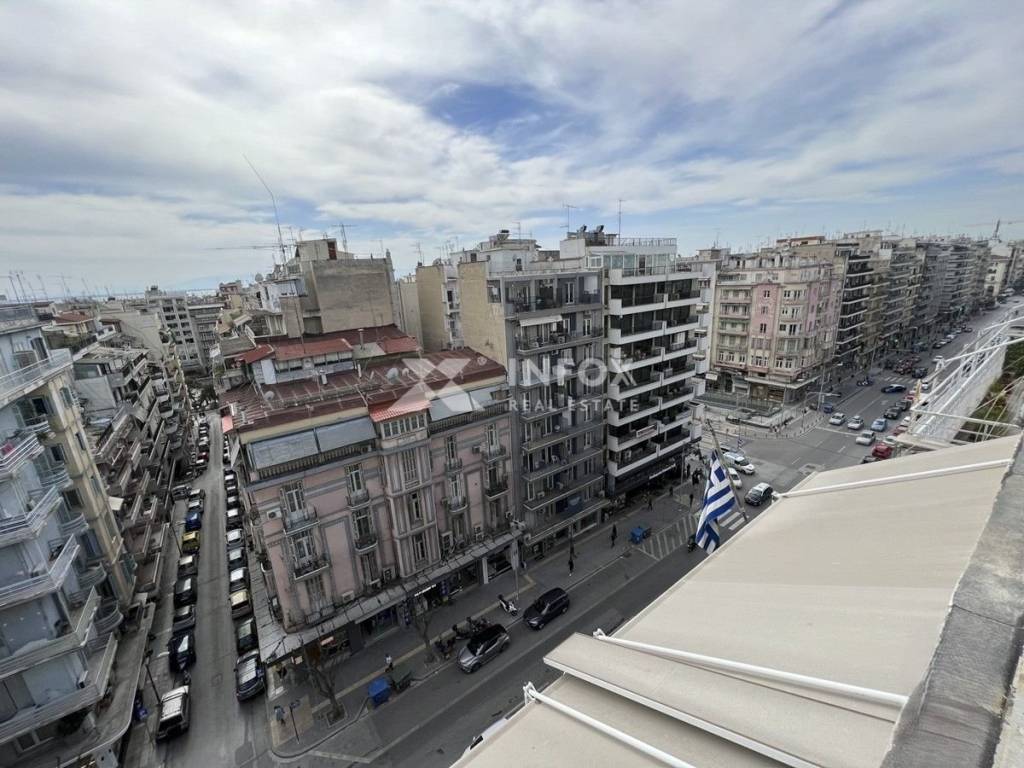 Θέα από μπαλκόνι