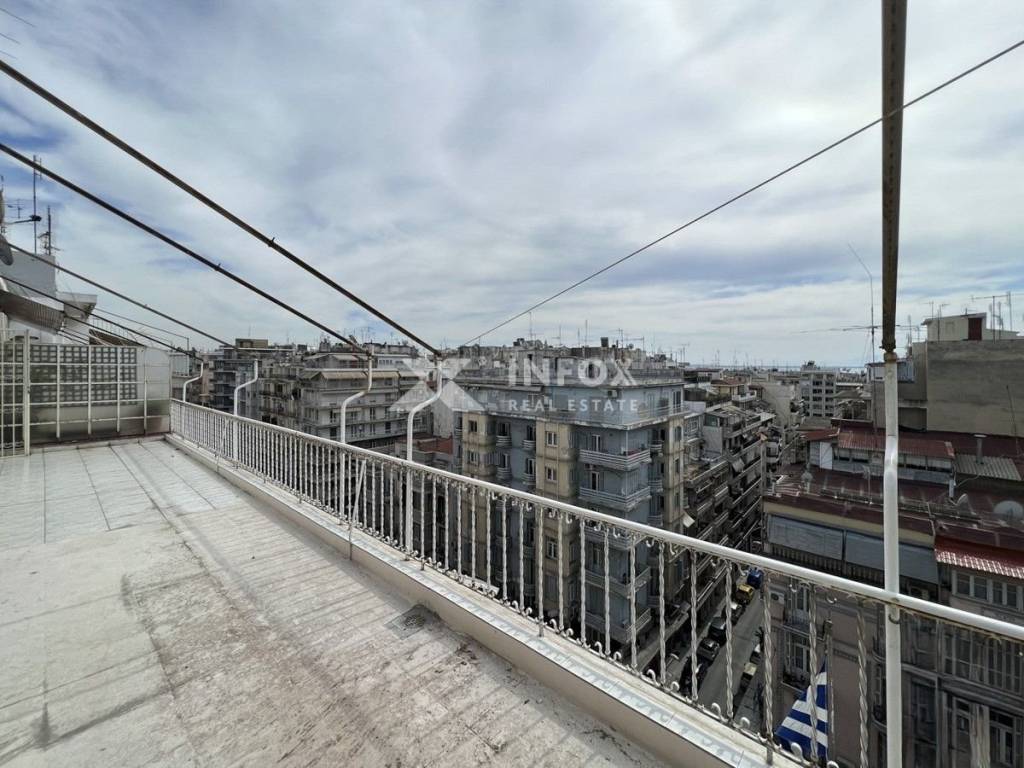 Θέα από μπαλκόνι