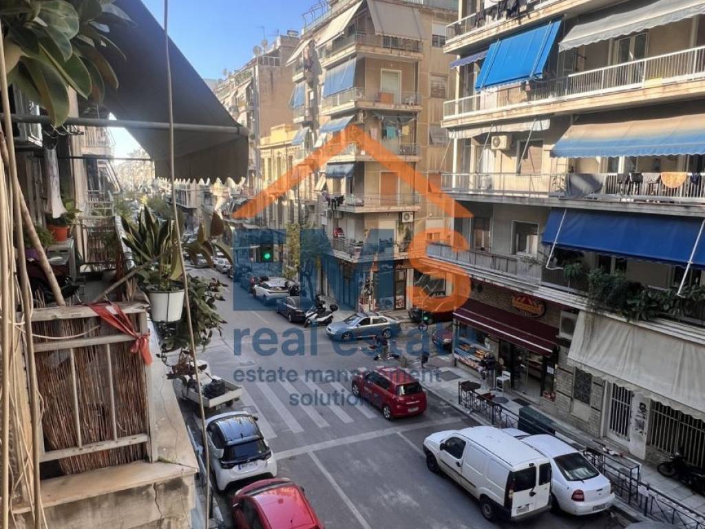 Θέα από μπαλκόνι