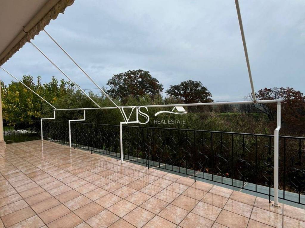 Θέα απο μπαλκόνι