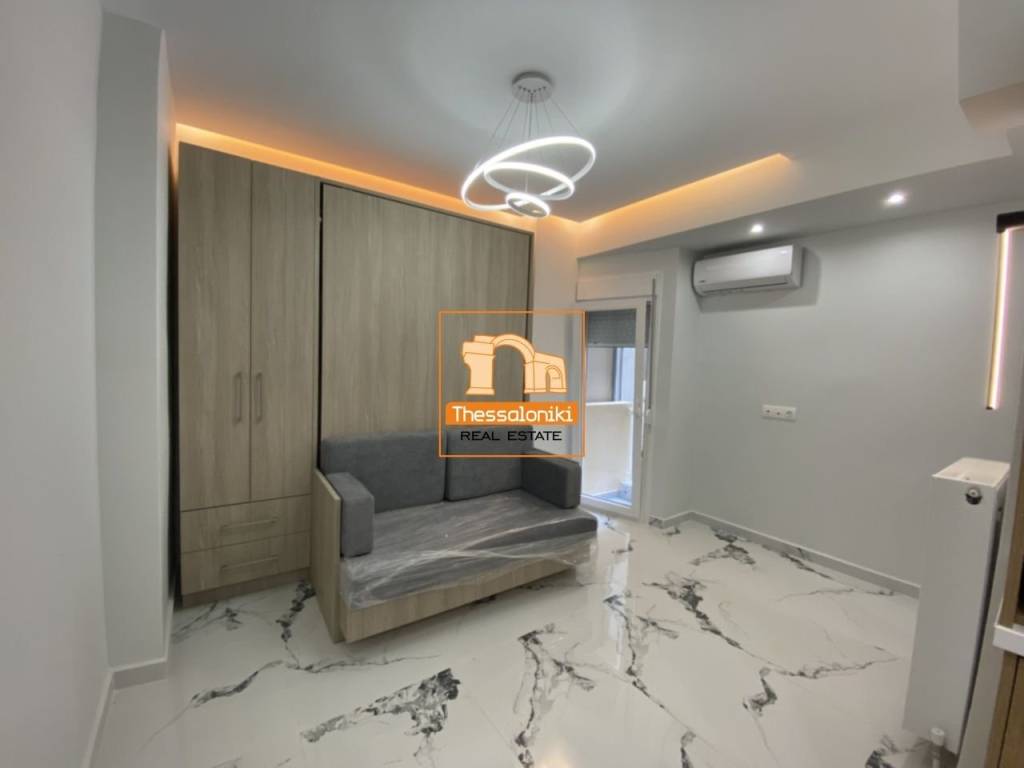 Καμάρα, Στούντιο, 30 τ.μ.