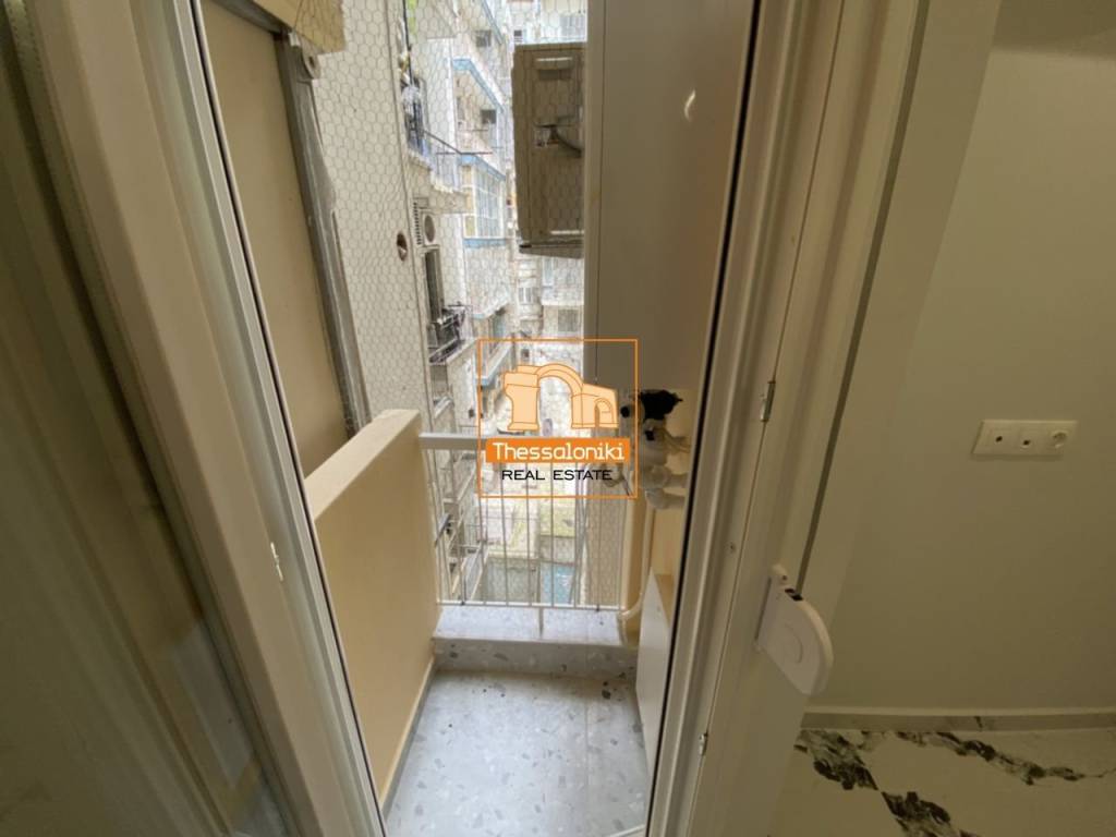 Καμάρα, Στούντιο, 30 τ.μ.