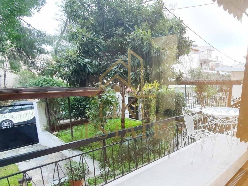 Θέα από μπαλκόνι