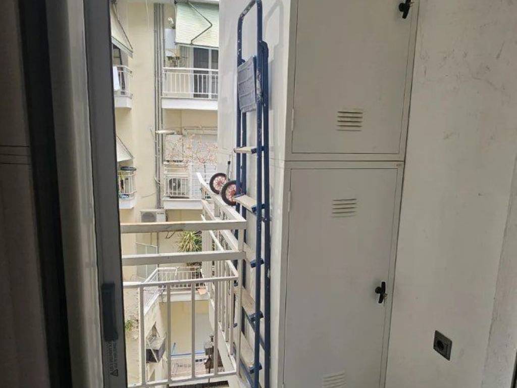 Forumland Real Estate, Μπαλκόνι πίσω