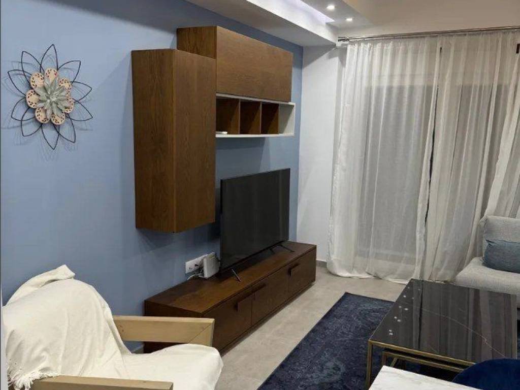 Forumland Real Estate, Σαλόνι