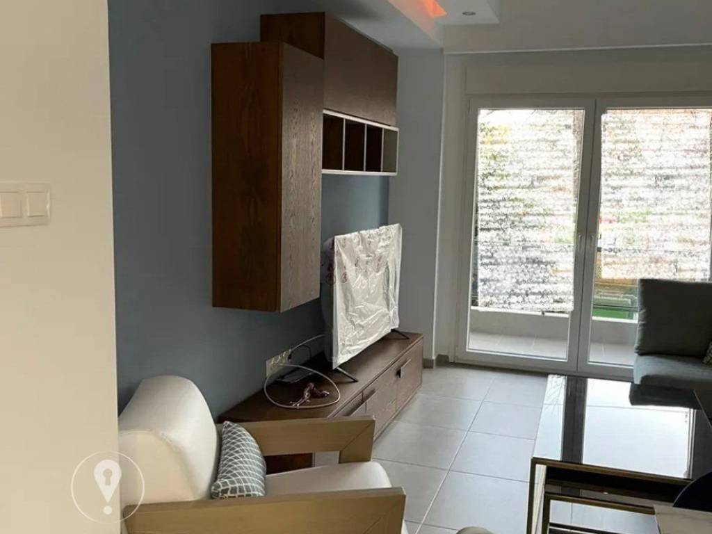 Forumland Real Estate, Σαλόνι