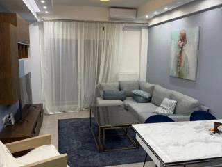 Forumland Real Estate, Σαλόνι