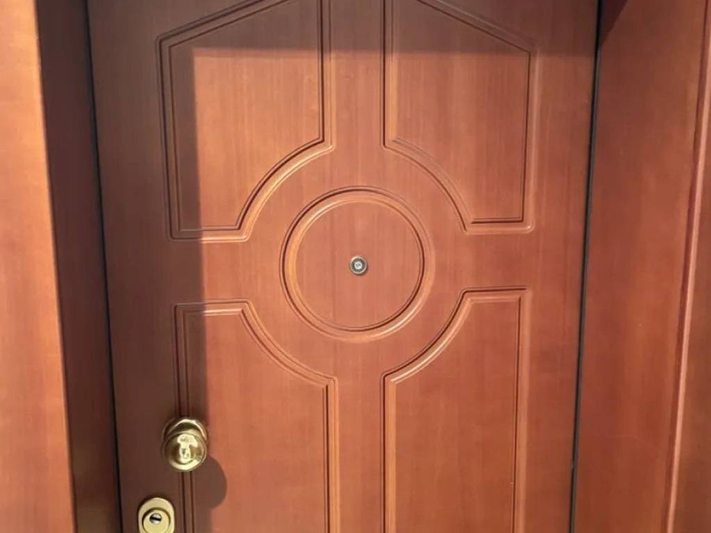 ΘΩΡΑΚΙΣΜΕΝΗ ΠΟΡΤΑ