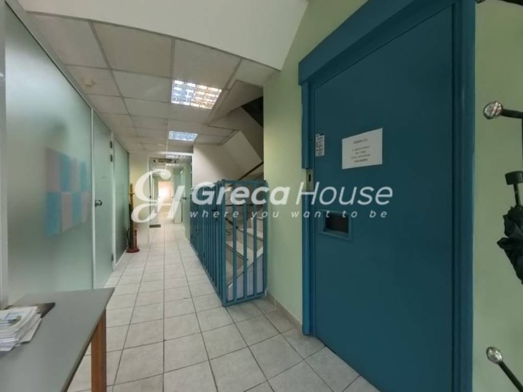 Commercial Office Building For Sale in Kallithea