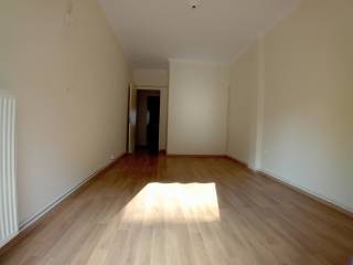 Από το ππαλκόνι μπαίνοντας  στο Δωμάτιο Προσόψεως.