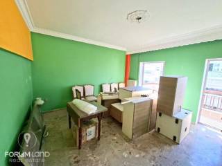 Forumland Real Estate, Σαλόνι