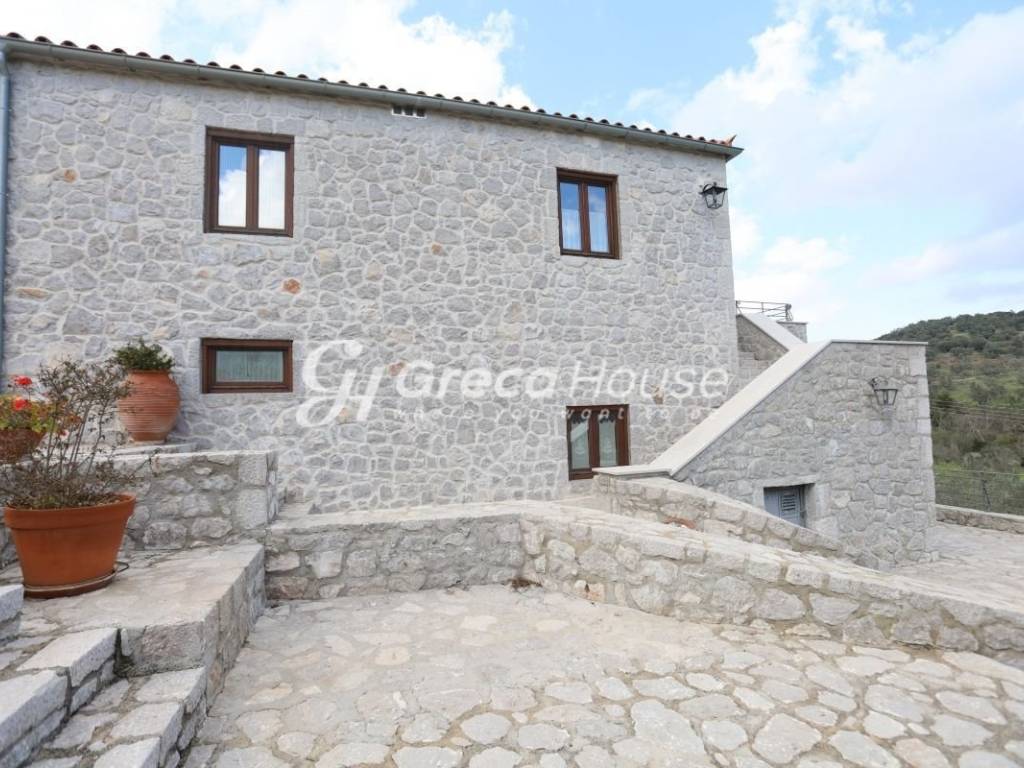Luxurious Villa Complex with Panoramic Views in Epidaurus