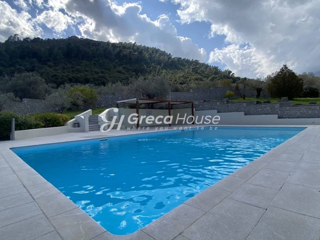 Luxurious Villa Complex with Panoramic Views in Epidaurus
