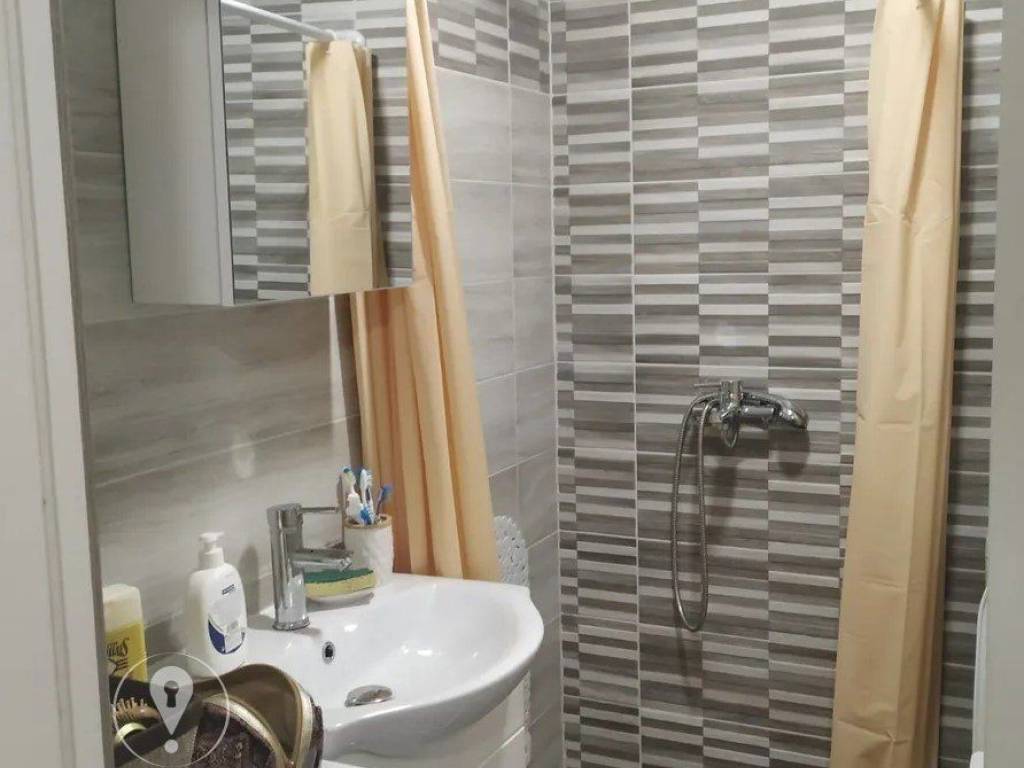 Forumland Real Estate, Μπάνιο