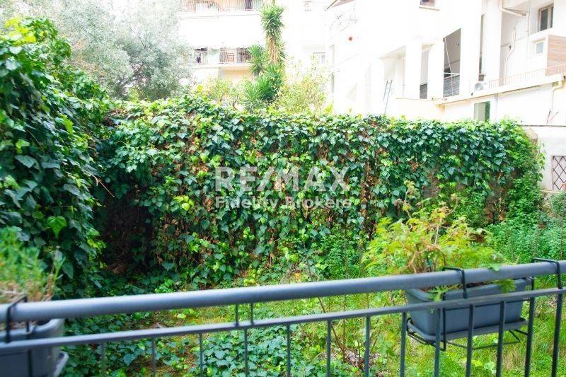 Θέα από μπαλκόνι