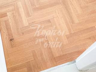 Καλοδιατηρημένο ξύλινο πάτωμα