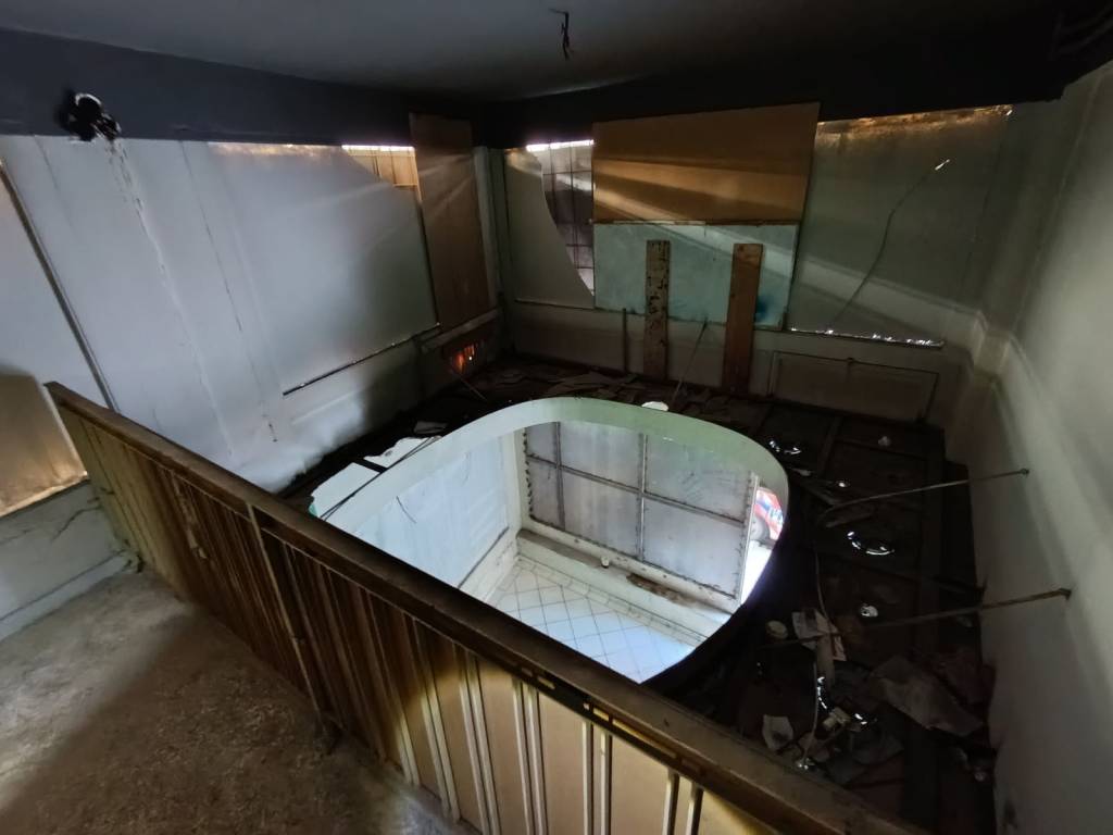 Το ισόγειο από το ύψος του παταριού