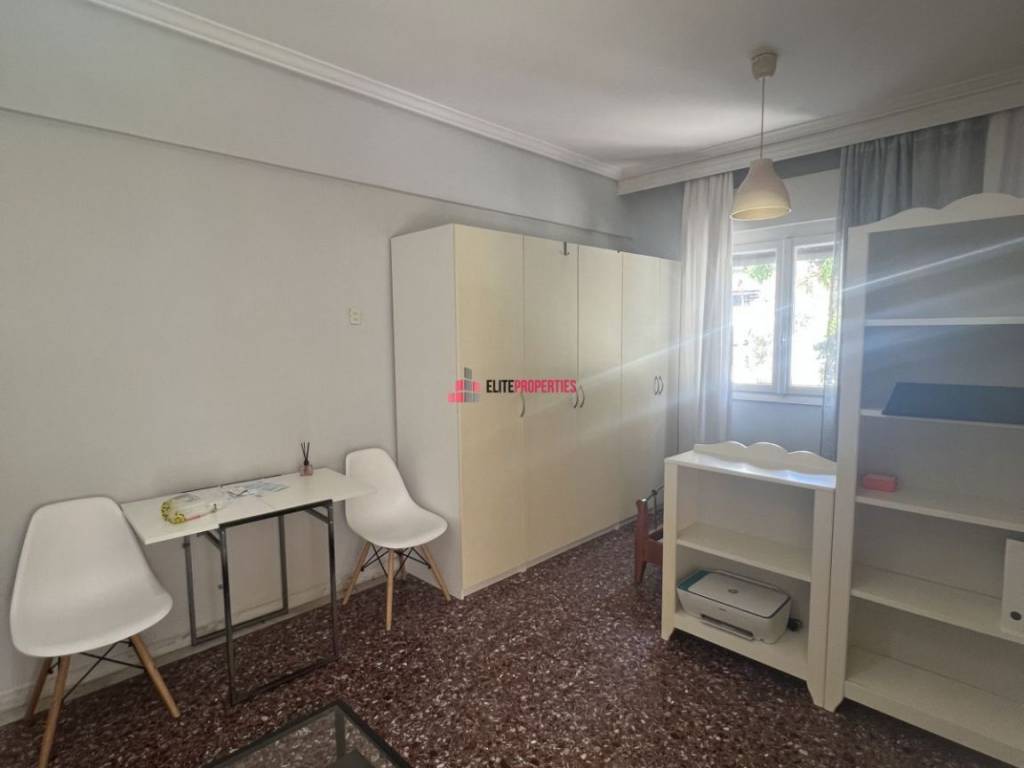 ΣΑΛΟΝΟΔΩΜΑΤΙΟ