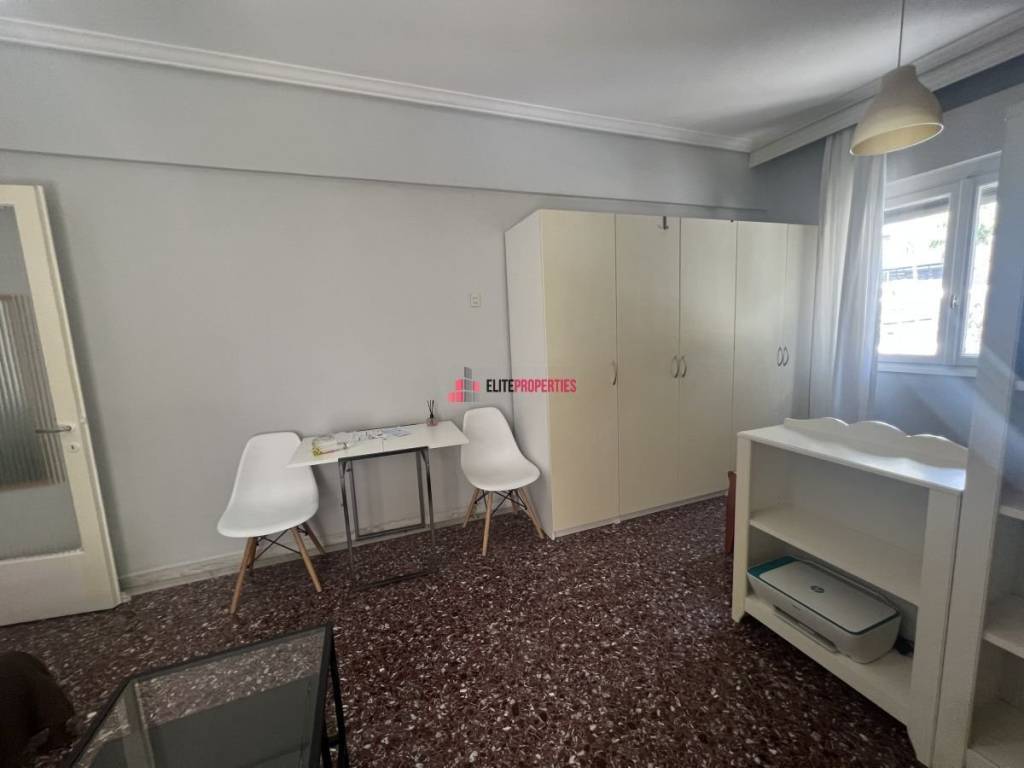 ΣΑΛΟΝΟΔΩΜΑΤΙΟ