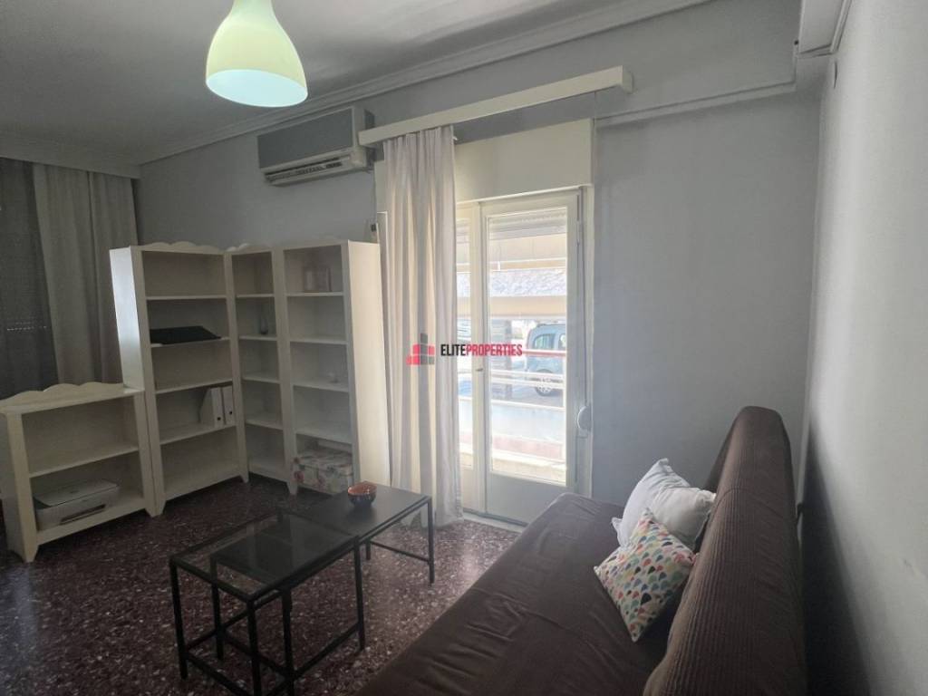 ΣΑΛΟΝΟΔΩΜΑΤΙΟ