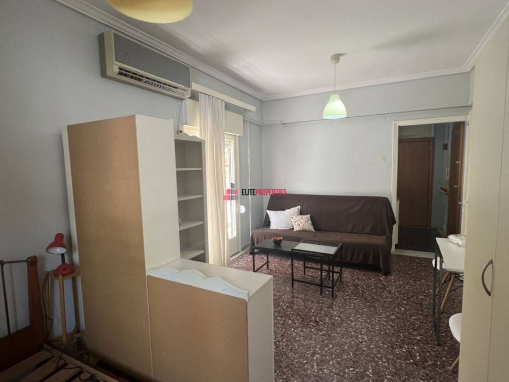 ΣΑΛΟΝΟΔΩΜΑΤΙΟ