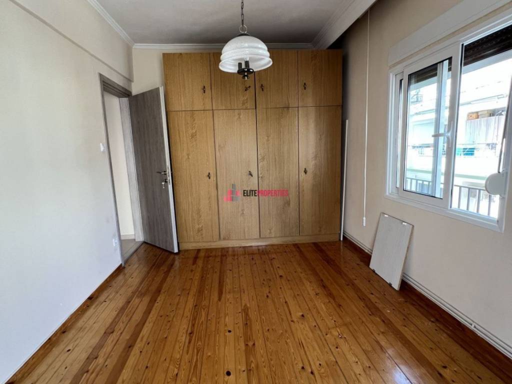 ΔΩΜΑΤΙΟ ΜΕ ΝΤΟΥΛΑΠΑ