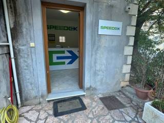 Shop at ground floor