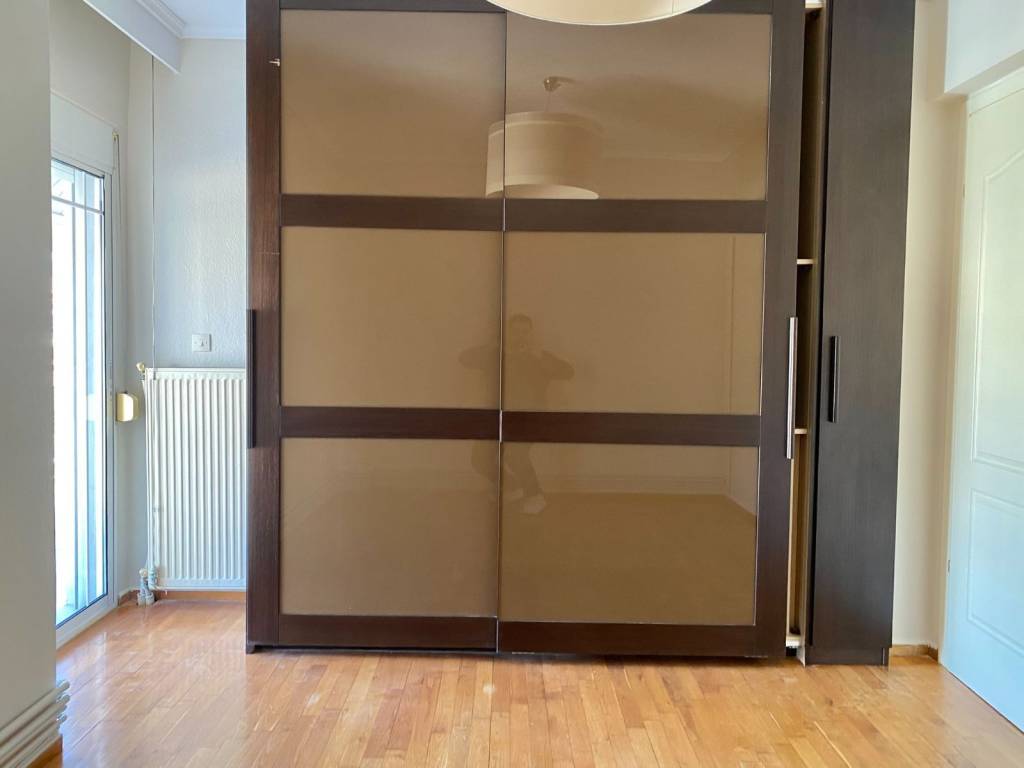 Ντουλάπα πρώτου υπνοδωματίου