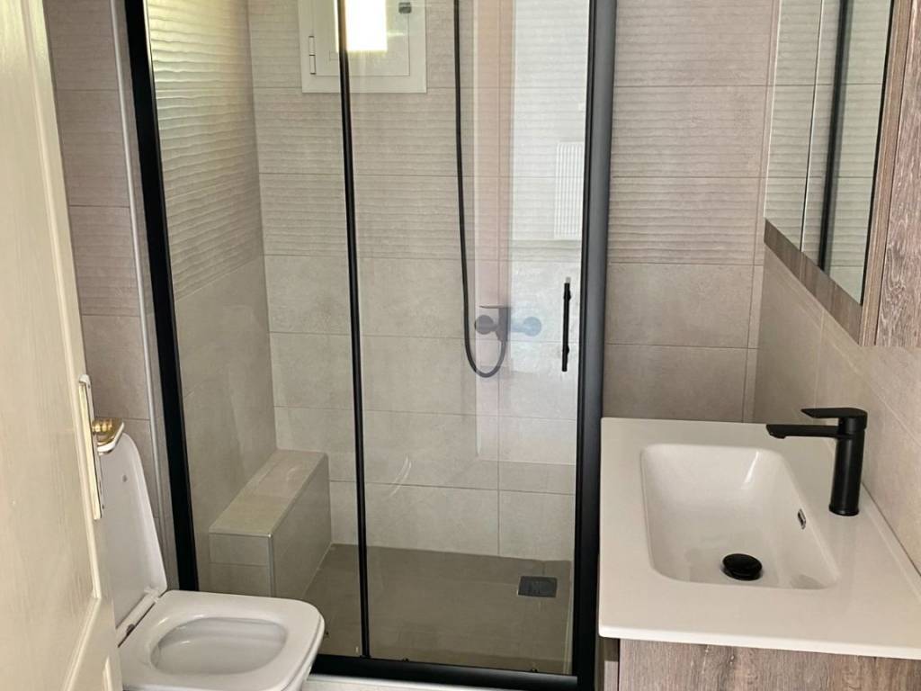 Λουτρό ανακαινισμένο